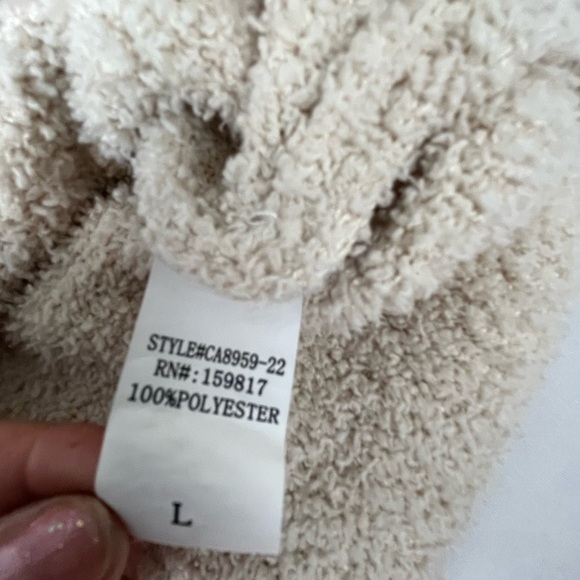 Altar’d State Teddy Bear Sweater Cropped Size L Cream With Striped Sleeves Soft - Picture 4 of 11